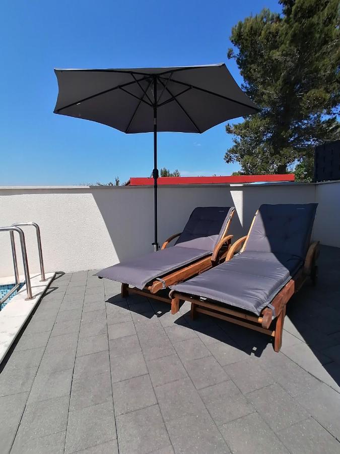 Apartment Iva Šilo Eksteriør bilde